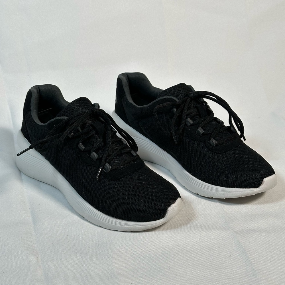 Easy Spirit Women's Black and White Running Shoes Size 6